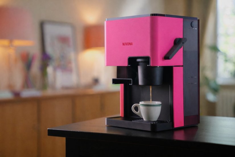 Poloautomatický kávovar NIVONA CUBE 4 PINK