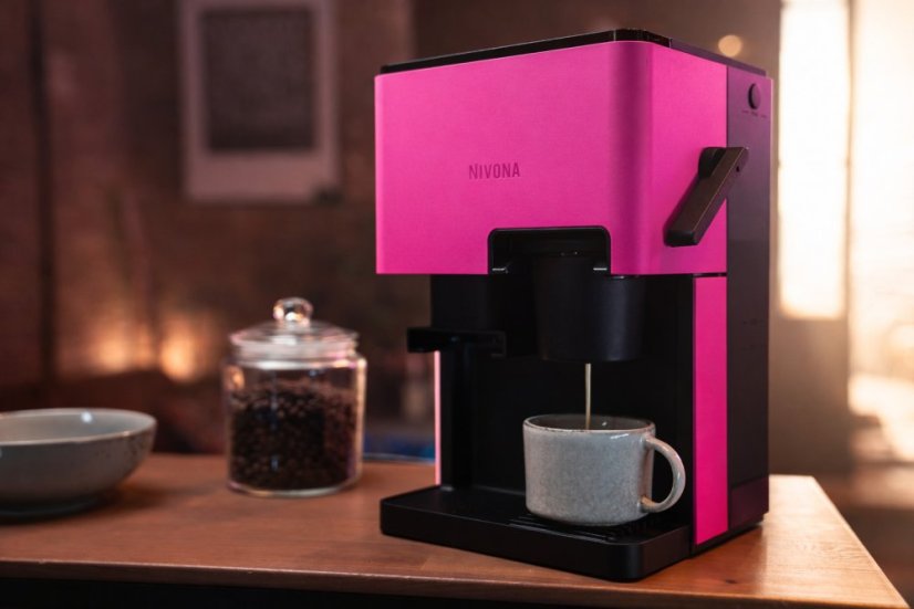 Poloautomatický kávovar NIVONA CUBE 4 PINK